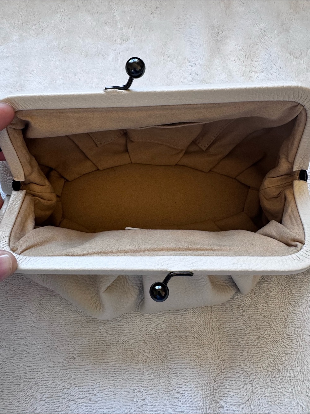 White Ruched Frame Clutch - Picture 6 of 9